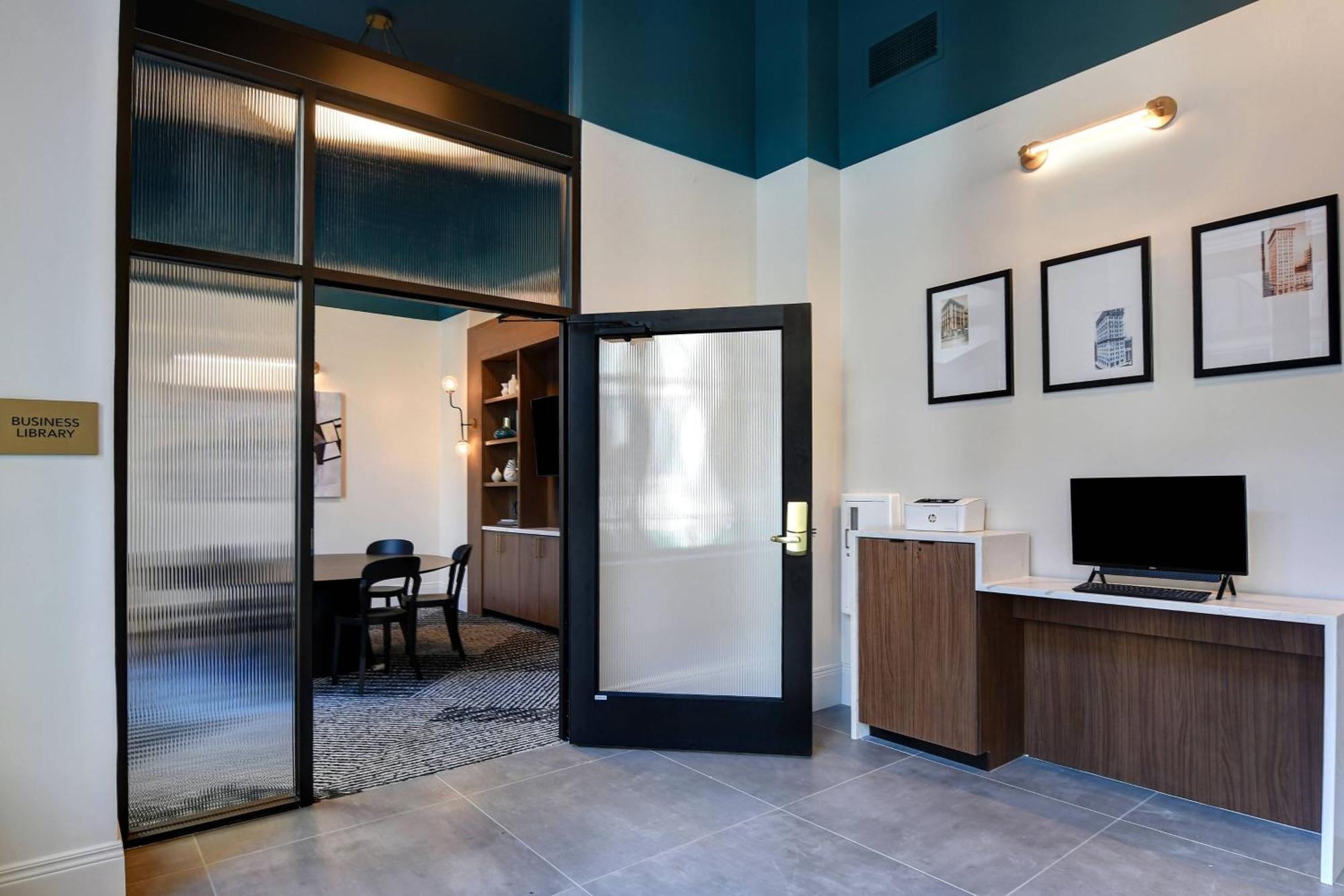Courtyard By Marriott Cincinnati Downtown Extérieur photo